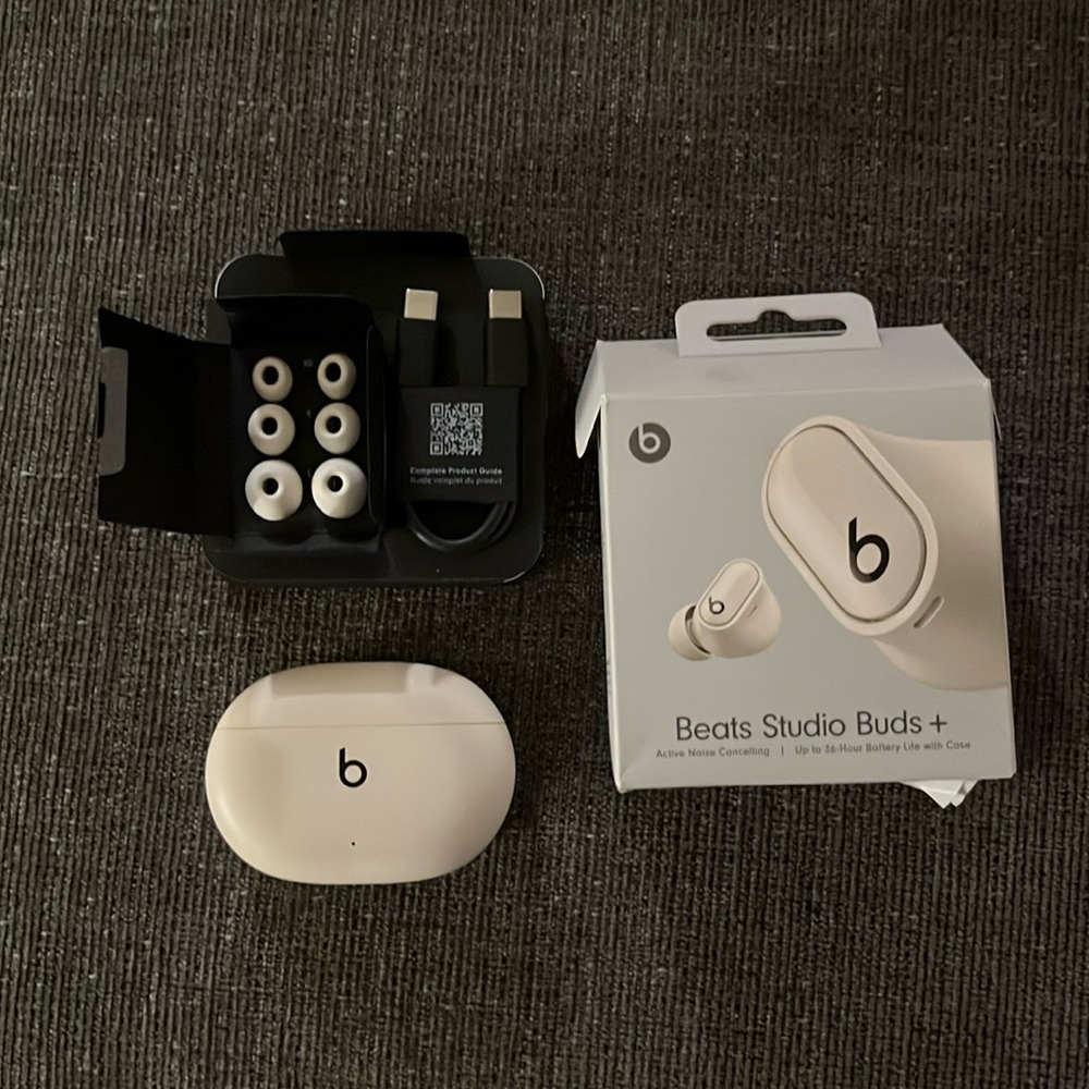Beats Studio Buds +